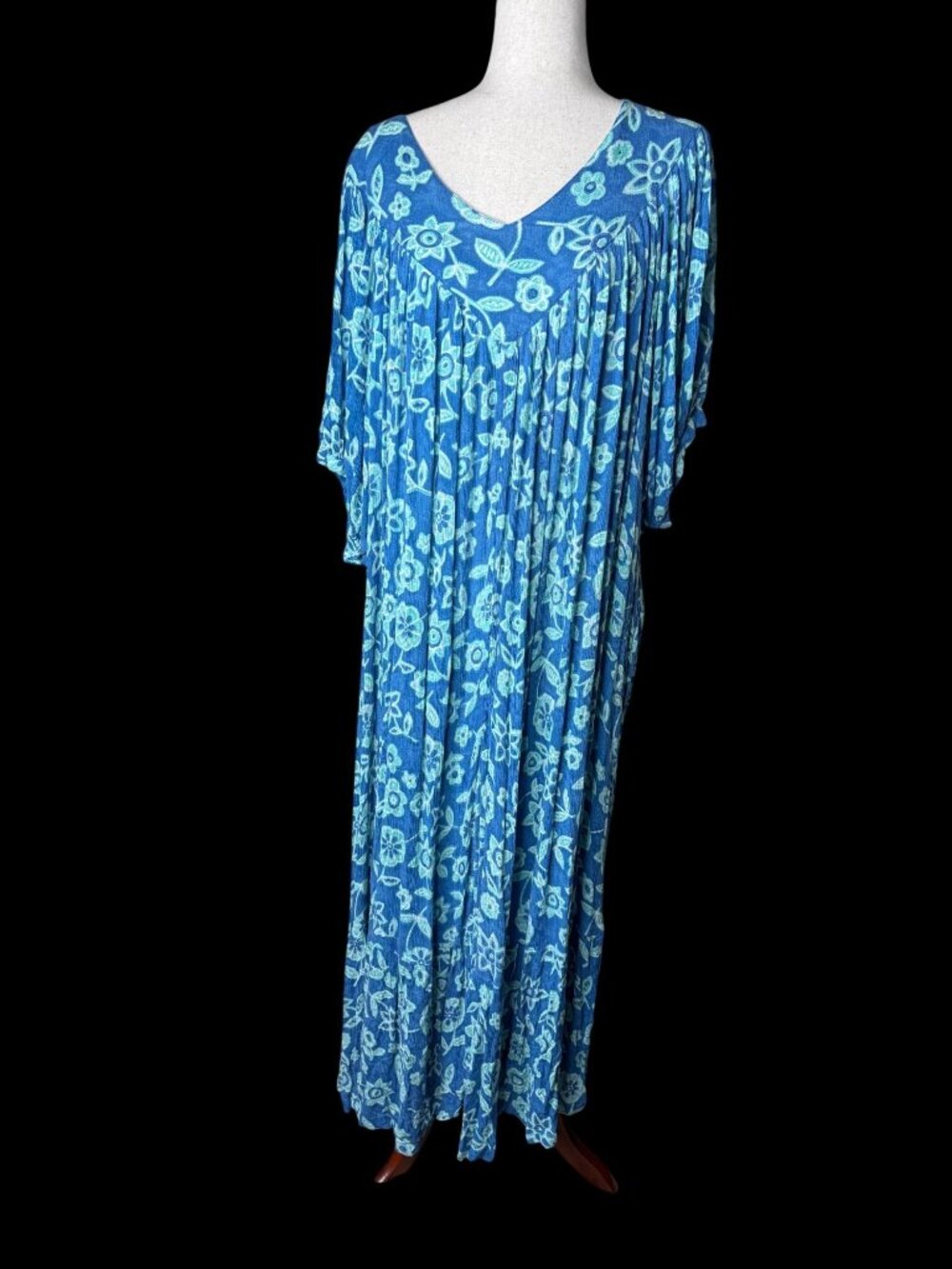 Vintage Lord & Taylor Maxi tent Dress 2X Muumuu Rayon V-Neck Pleated gauzy patio